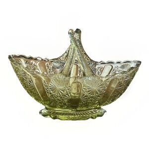 Vintage Fenton Green Glass Basket Daisy & Button Split Twig Handle Small Easter